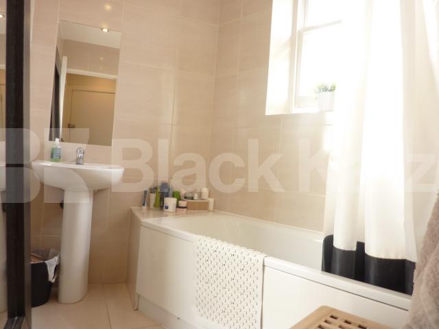 			NEW INSTRUCTION!, Studio Apartment, 1 bath, 1 reception Studio			 Sutherland Avenue, MAIDA VALE